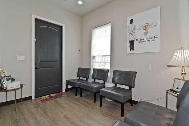 Entryway featuring wood finished floors and recessed lighting | Image 4