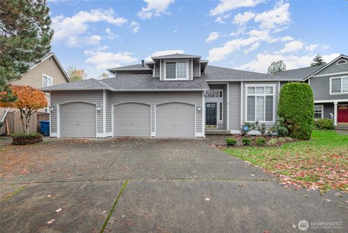 4311 Ne 9th Pl, Renton, WA, 98059-4546 | Card Image