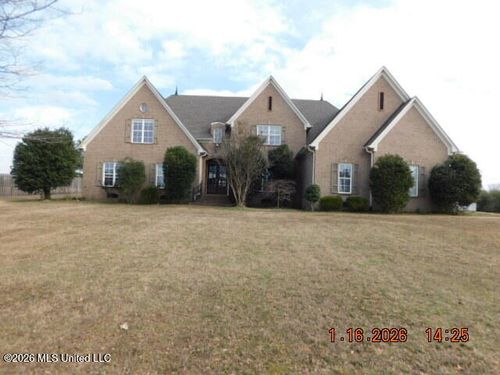 9090 Sandy Dr, Olive Branch, MS, 38654-7975 | Card Image