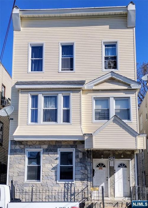 375 6th Avenue, Newark, NJ, 07107 | Card Image