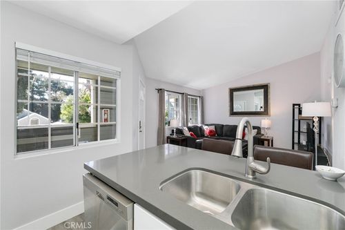 b2-3500 S Greenville St, Santa Ana, CA, 92704-8378 | Card Image