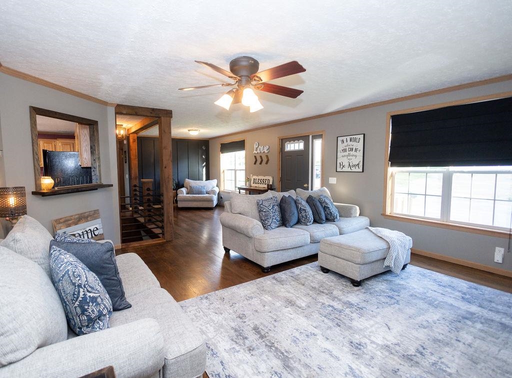 7th St, Mineral Point, WI 53565