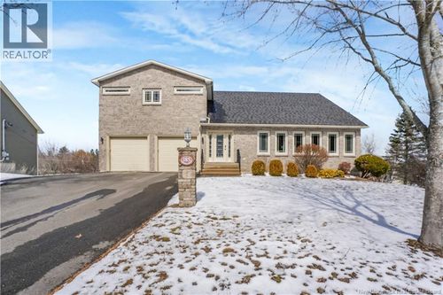 185 Coburn Crt, Fredericton, NB, E3B7A6 | Card Image