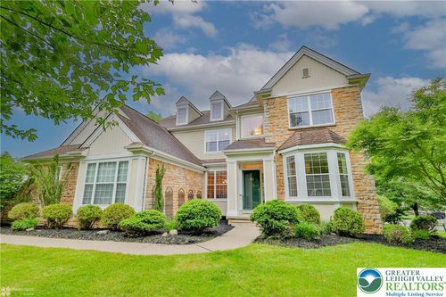 780 Ramblewood Dr, Forks Twp, PA, 18040-6214 | Card Image