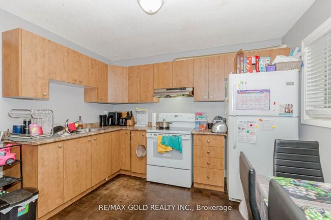 298 Royal Salisbury Way, House attached with 6 bedrooms, 3 bathrooms and 3 parking in Brampton ON | Image 24