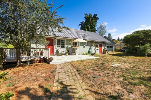 41 Hemlock Dr, Port Townsend, WA, 98368-9417 | Card Image