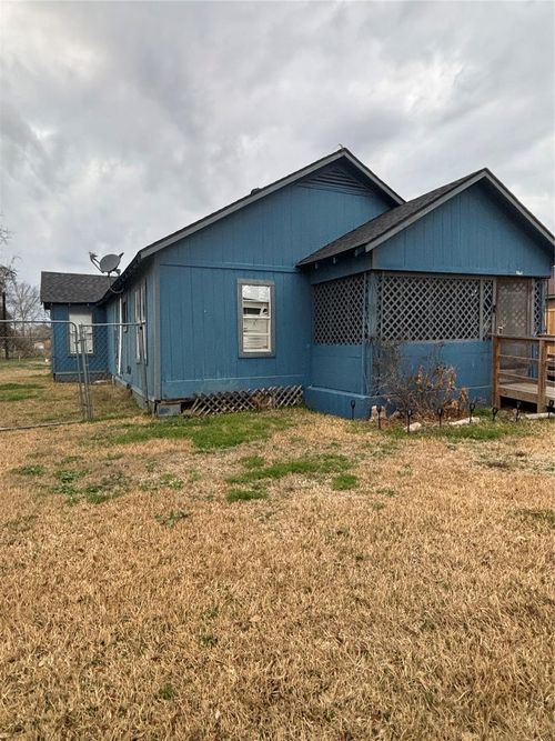 1337 3rd St, Hempstead, TX, 77445-5512 | Card Image