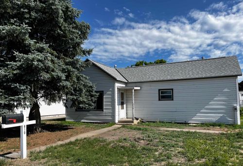 810 E 4th St, Cozad, NE, 69130-2215 | Card Image