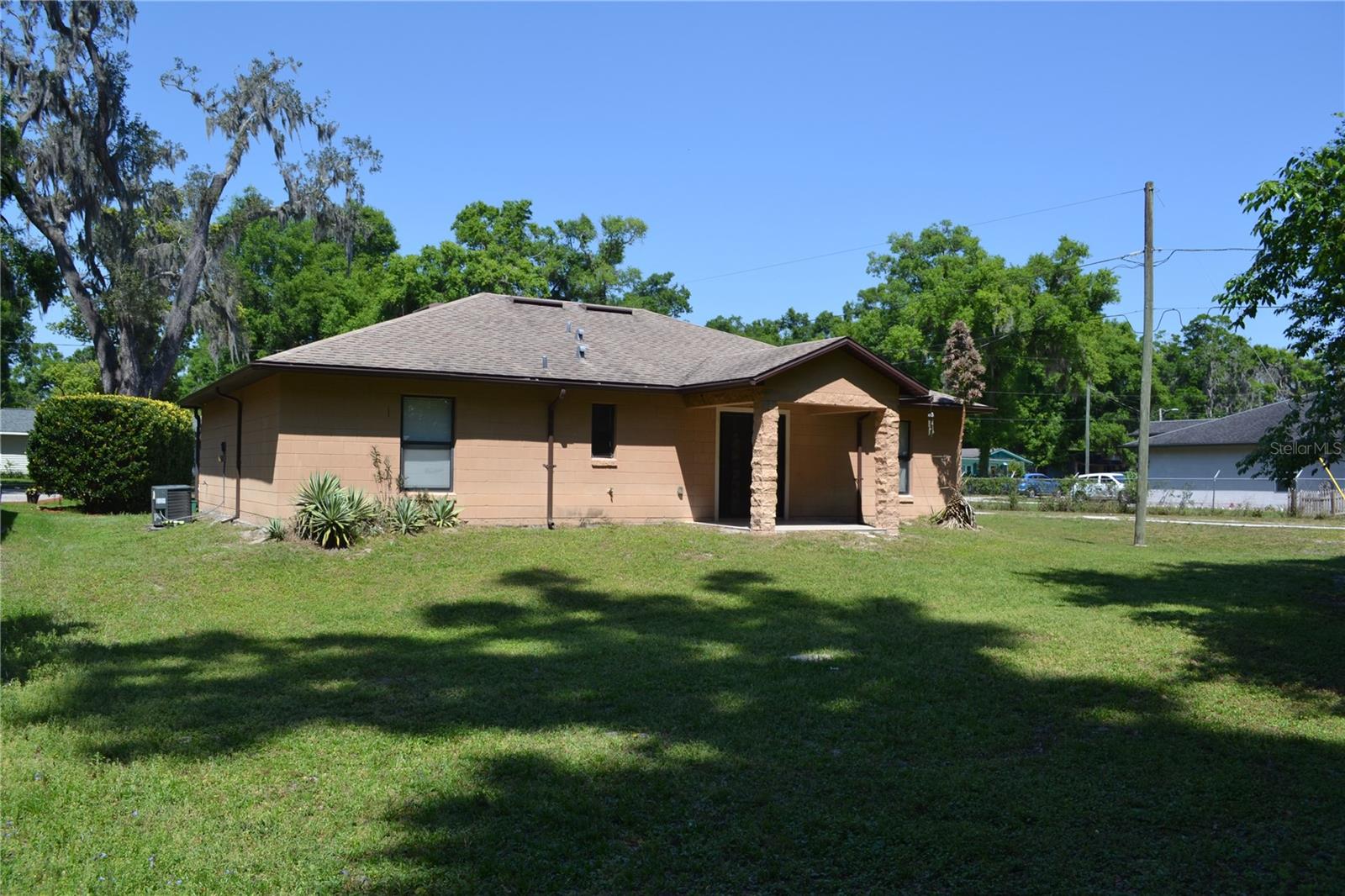 Voorhis Ave, Deland, FL 32724