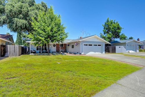 9125 Cecile Way, Sacramento, CA, 95826-4563 | Card Image