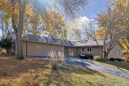 19057 Lotus View Drive, Eden Prairie, MN, 55346 | Card Image