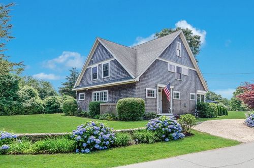 34 Nonquitt Ave, Dartmouth, MA, 02748-5033 | Card Image