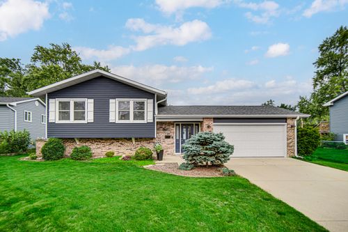 2921 Brentwood Ct, Woodridge, IL, 60517-3736 | Card Image