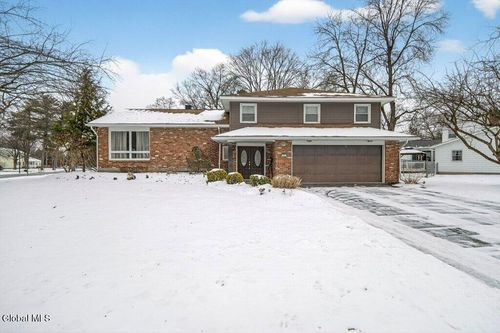 2 Dawn Drive, Colonie, NY, 12205 | Card Image