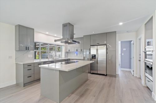 7521 Sw 1st Street, Plantation, FL, 33317 | Card Image