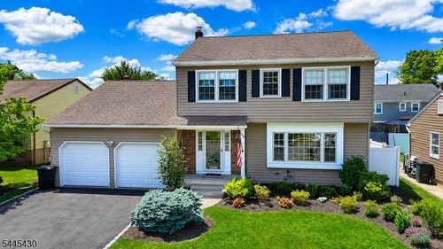2117 Briarwood Ln, Union, NJ, 07083-4156 | Card Image