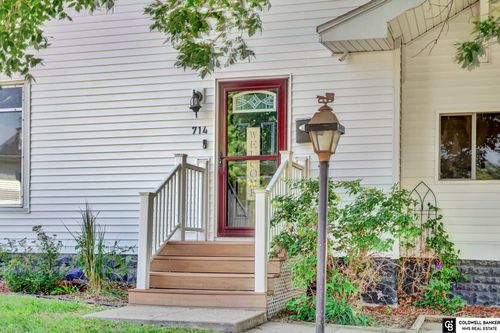 714 N Iowa Ave, York, NE, 68467-3013 | Card Image