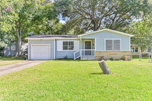 6731 W Bayou Dr, Hitchcock, TX, 77563-3545 | Card Image