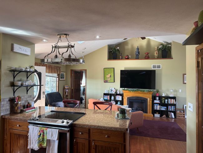31004 Middle Crossing Rd, House other with 3 bedrooms, 2 bathrooms and null parking in Dowagiac MI | Image 6