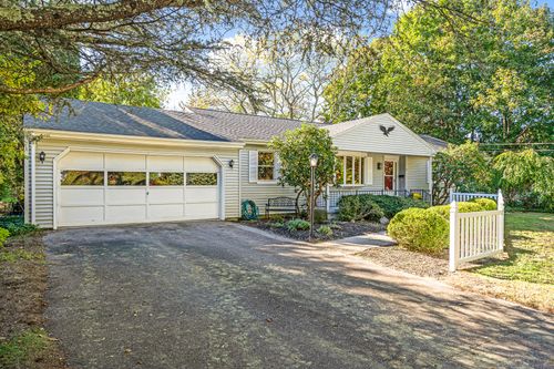 9 Cedar Crest Dr, Westerly, RI, 02891-3324 | Card Image