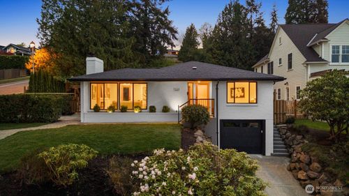 7005 58th Ave Ne, Seattle, WA, 98115-6250 | Card Image