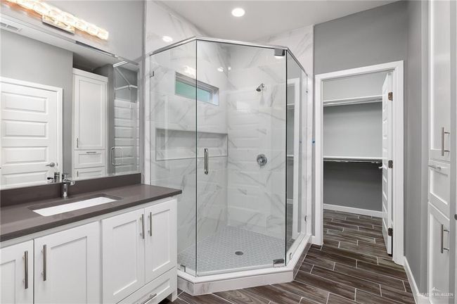 428 E Acacia St, Home with 0 bedrooms, 0 bathrooms and 8 parking in Alamo TX | Image 10