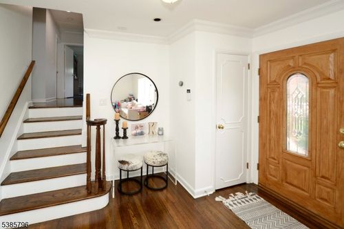 3 Garvey Pl, Glen Rock, NJ, 07452-3620 | Card Image