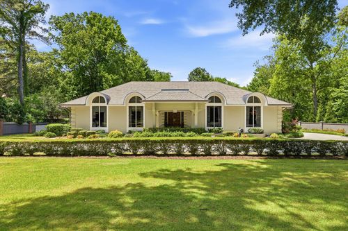 425 Sweetbrier Rd, Memphis, TN, 38120-2515 | Card Image