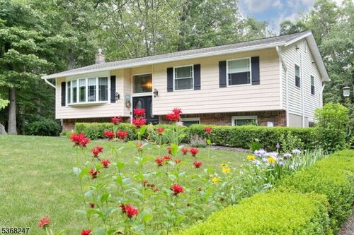 110 Fieldstone Dr, Ringwood, NJ, 07456-2716 | Card Image
