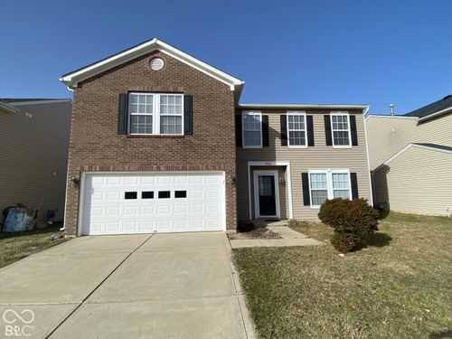 2836 Barnes Ct, Greenwood, IN, 46143-6604 | Card Image