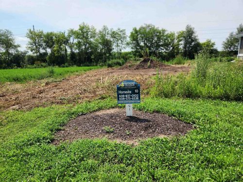 840 Valley Rd, DANE, WI, 53529-9526 | Card Image