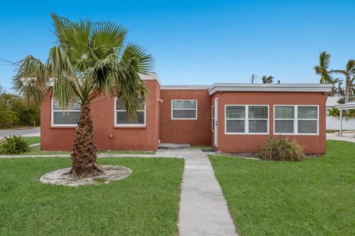 2715 Avenue C, Holmes Beach, FL, 34217 | Card Image