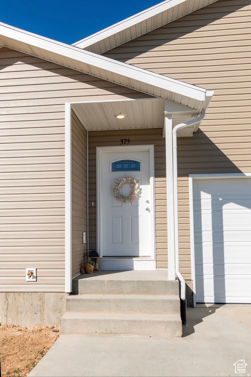 375 N 700 W, Vernal, UT, 84078-1533 | Card Image