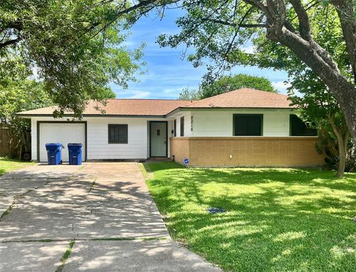 2218 19th Avenue N, Texas City, TX, 77590 | Card Image