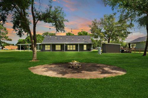 2518 County Road 160, Alvin, TX, 77511-8109 | Card Image