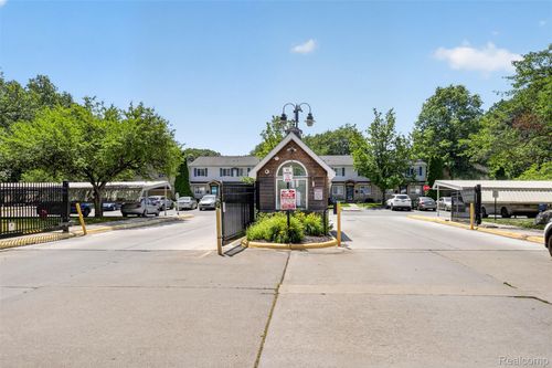 16515 Terrace Village Dr, Taylor, MI, 48180-6140 | Card Image
