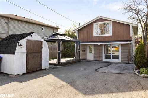 3 Courtland St, Orillia, ON, L3V1A4 | Card Image