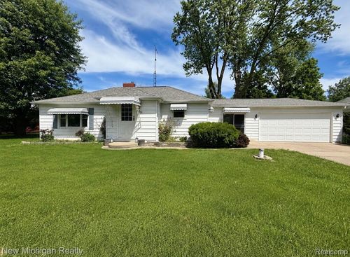 2020 W Hurd Rd, Clio, MI, 48420-1814 | Card Image