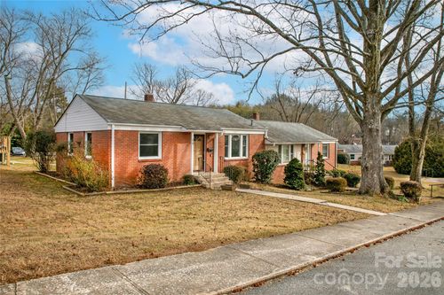 19 Trowbridge Ln, Brevard, NC, 28712-4583 | Card Image