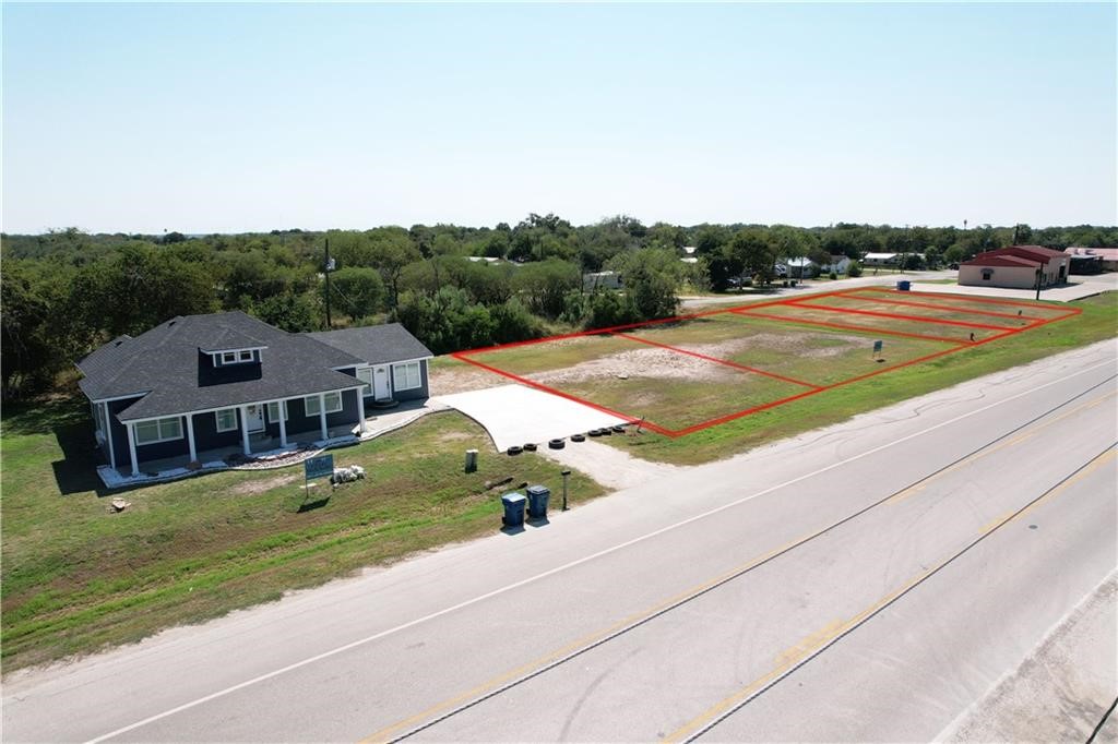 Commercial Sale in Mathis 3