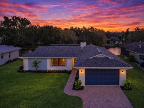 4423 Meadow Creek Cir, SARASOTA, FL, 34233-1806 | Card Image