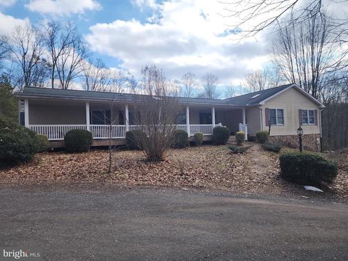 429 Dark Hollow Rd, SHERMANS DALE, PA, 17090-8207 | Card Image
