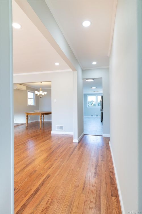 131 Ira Rd, Syosset, NY, 11791-3506 | Card Image