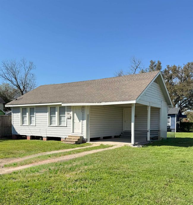 627 - 625 E Pipkin St, House other with 2 bedrooms, 1 bathrooms and null parking in Beaumont TX | Image 14
