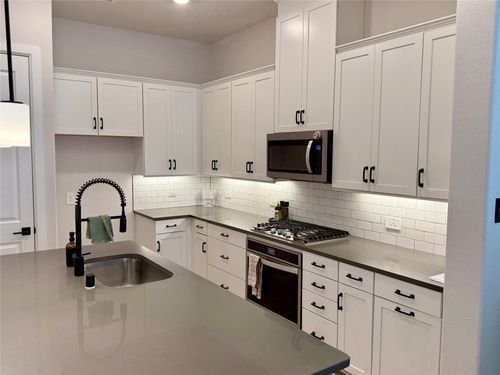 4404 Grady Ln, Carrollton, TX, 75010-4293 | Card Image