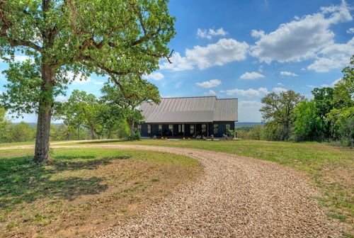 198 Rolling Oak Dr, Elgin, TX, 78621-5715 | Card Image