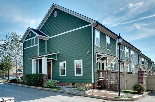 15 Jay St, Greenville, SC, 29601-1160 | Card Image