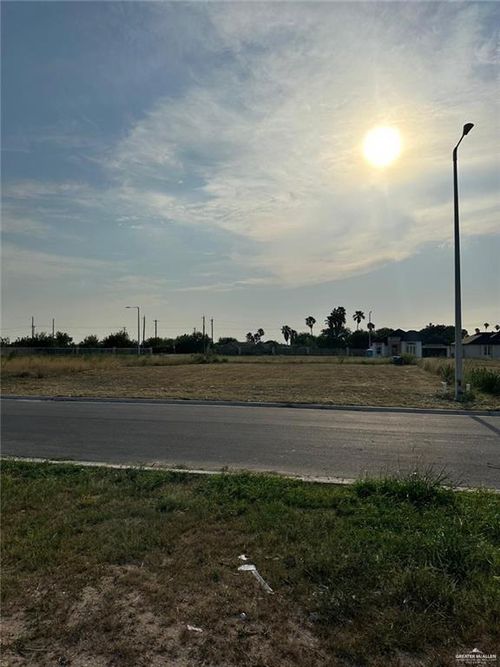 2914 Arboledas Dr, San Juan, TX, 78589-2089 | Card Image