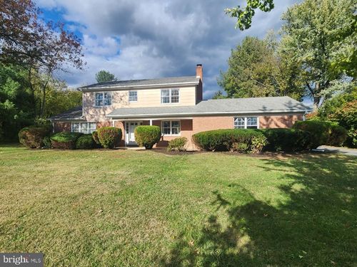 231 Jenny Wren Dr, MARTINSBURG, WV, 25404-3167 | Card Image