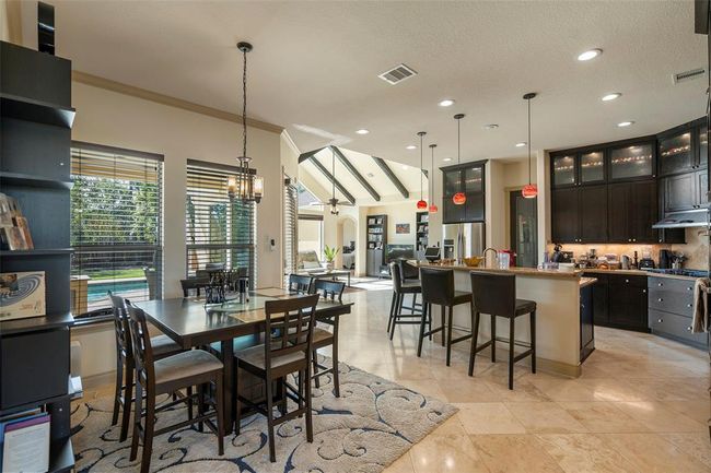 Walking further will bring you into the breakfast area and | Image 11